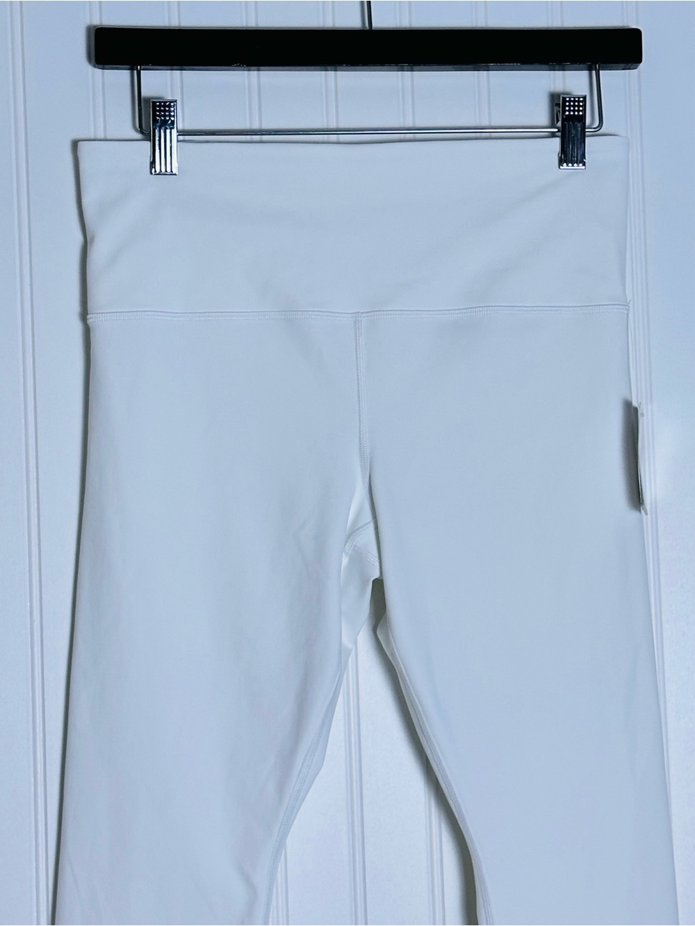 Elation Ultra High Rise 7/8 Legging
Buttery-soft stretch MP Medium Compression - Picture 6 of 14